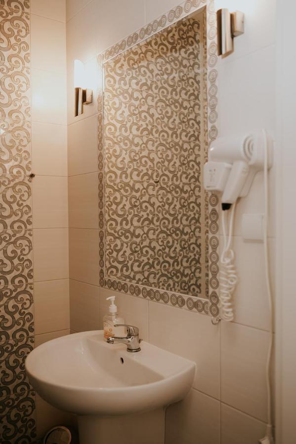 Hotel Garden Olesnica  Ngoại thất bức ảnh