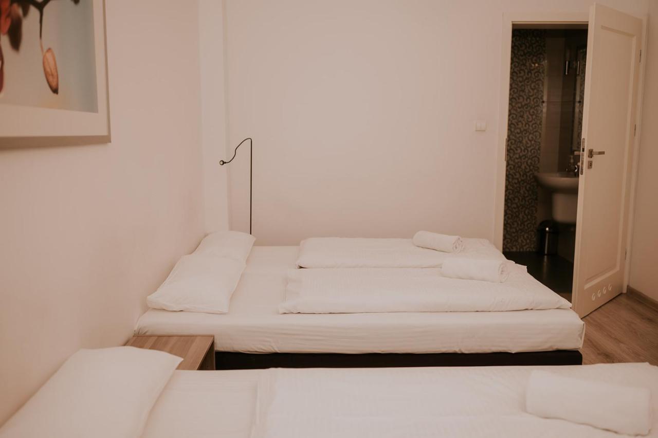 Hotel Garden Olesnica  Ngoại thất bức ảnh