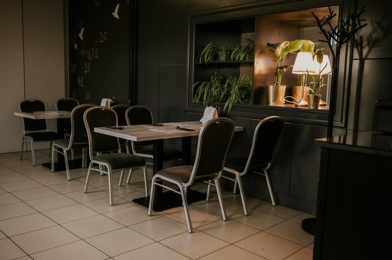 Hotel Garden Olesnica  Ngoại thất bức ảnh
