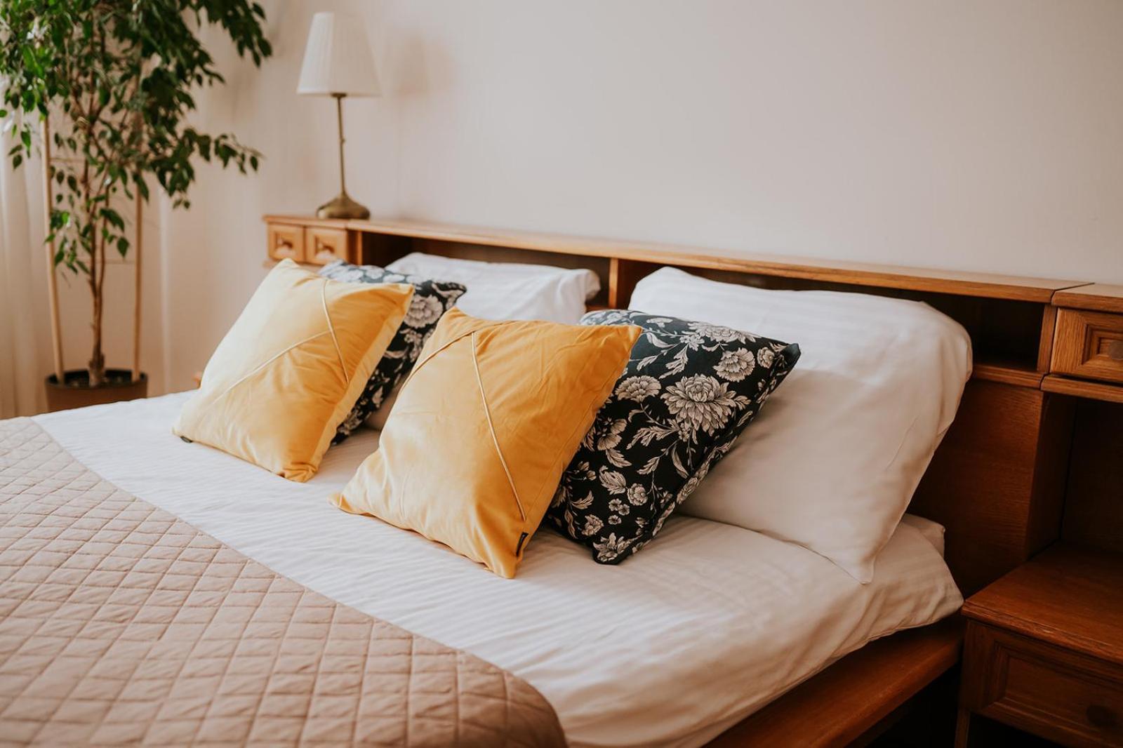 Hotel Garden Olesnica  Ngoại thất bức ảnh