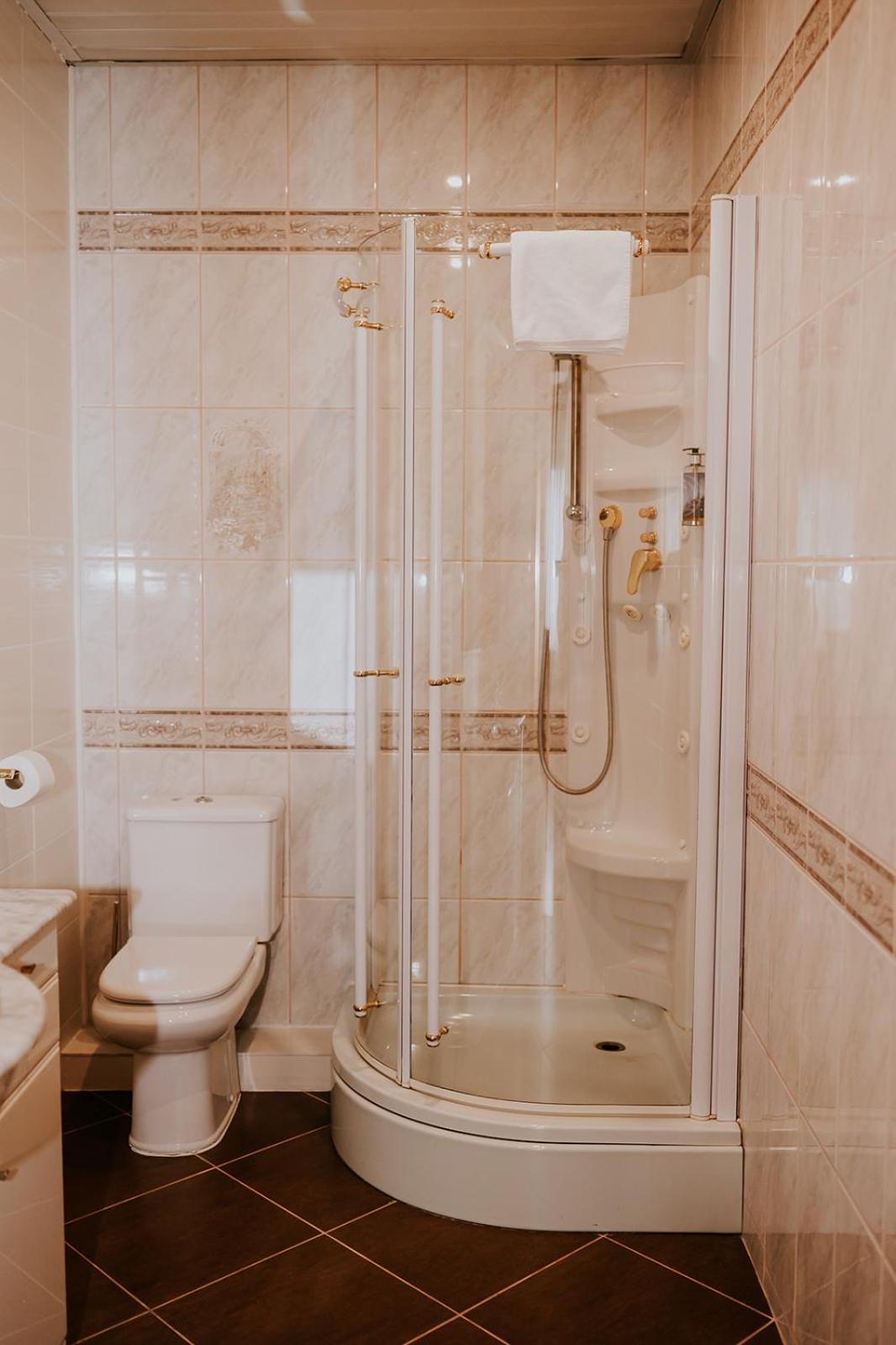 Hotel Garden Olesnica  Ngoại thất bức ảnh