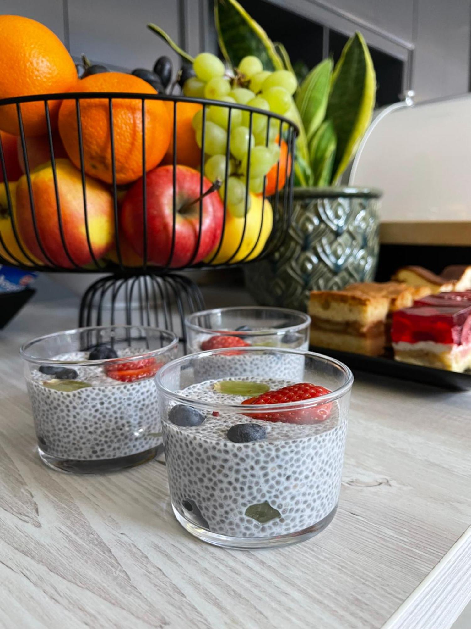 Hotel Garden Olesnica  Ngoại thất bức ảnh