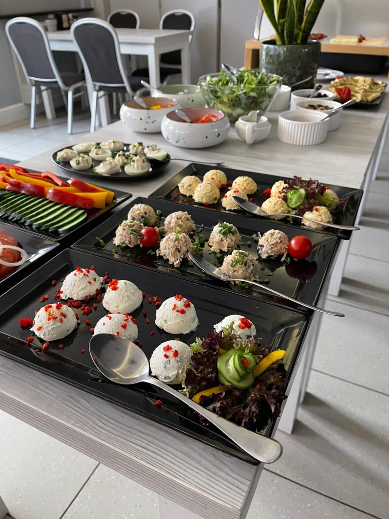 Hotel Garden Olesnica  Ngoại thất bức ảnh