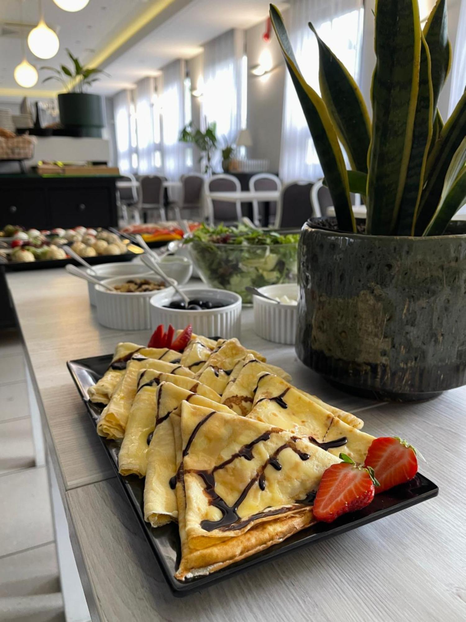 Hotel Garden Olesnica  Ngoại thất bức ảnh